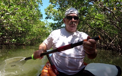 Video: Kayaking Through Tight Tunnels